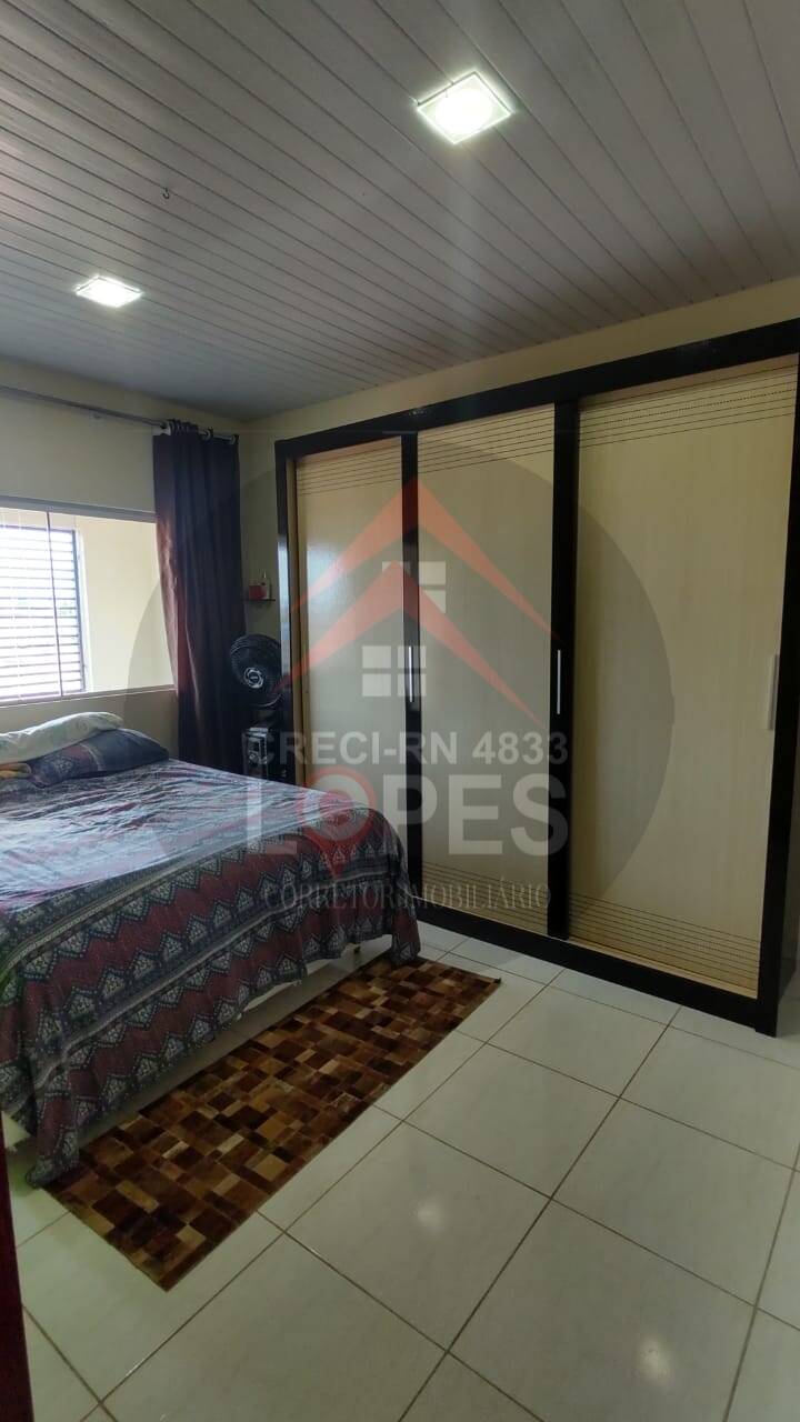 Casa à venda com 5 quartos, 200m² - Foto 27