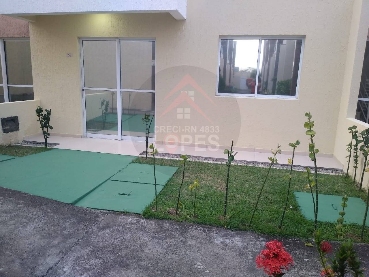 Casa de Condomínio à venda com 2 quartos, 68m² - Foto 1