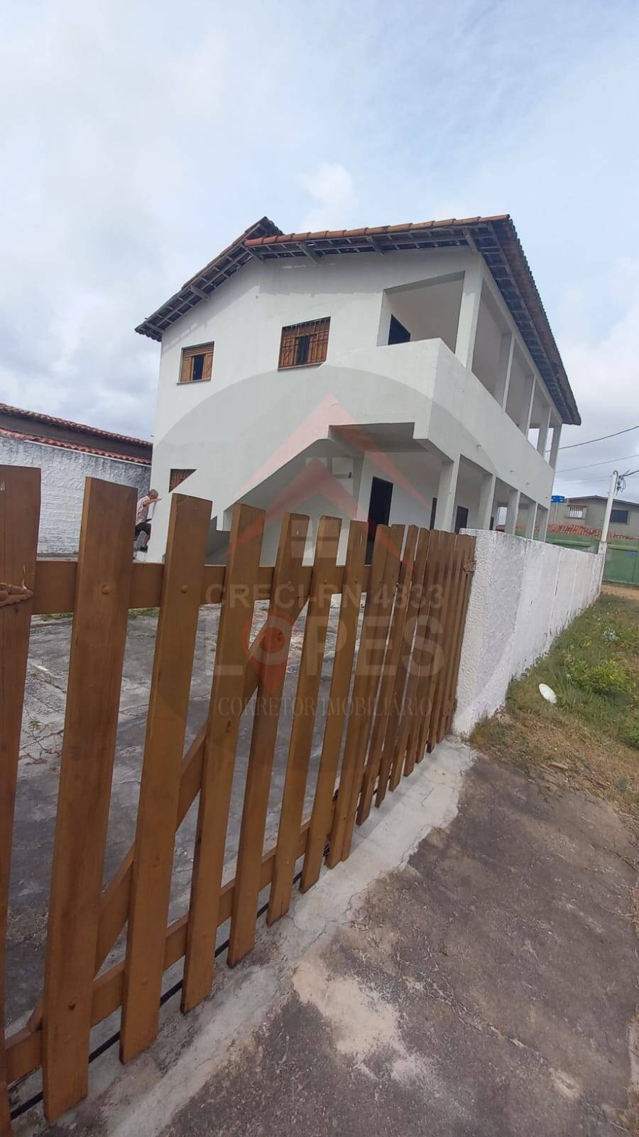 Casa à venda com 4 quartos, 48m² - Foto 2