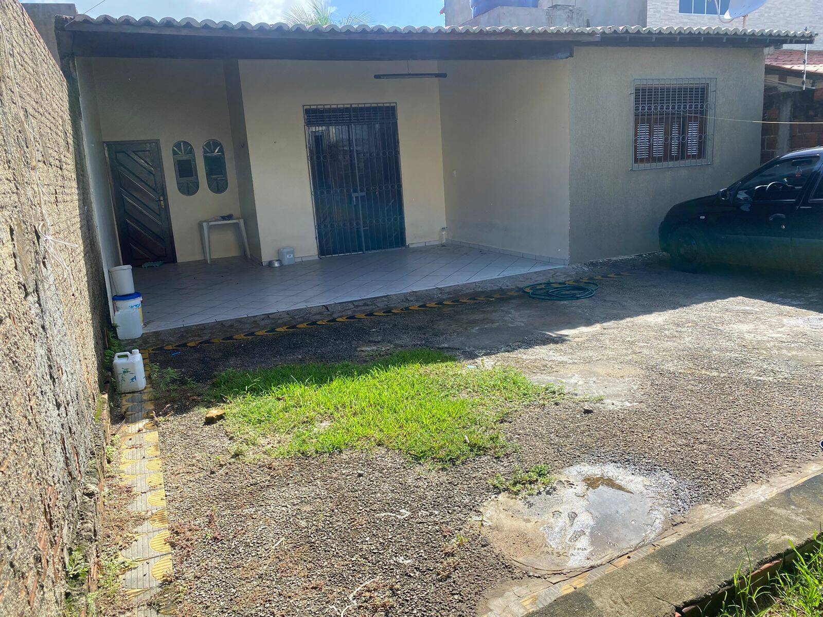 Casa à venda com 2 quartos, 250m² - Foto 1