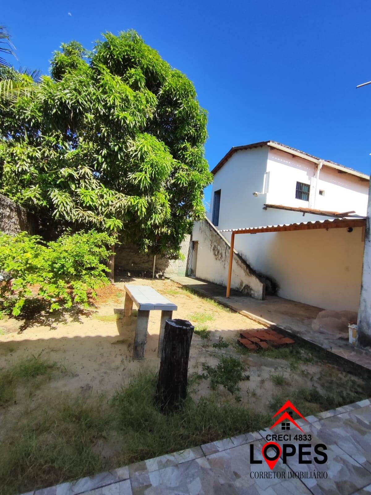 Casa à venda com 8 quartos, 480m² - Foto 2