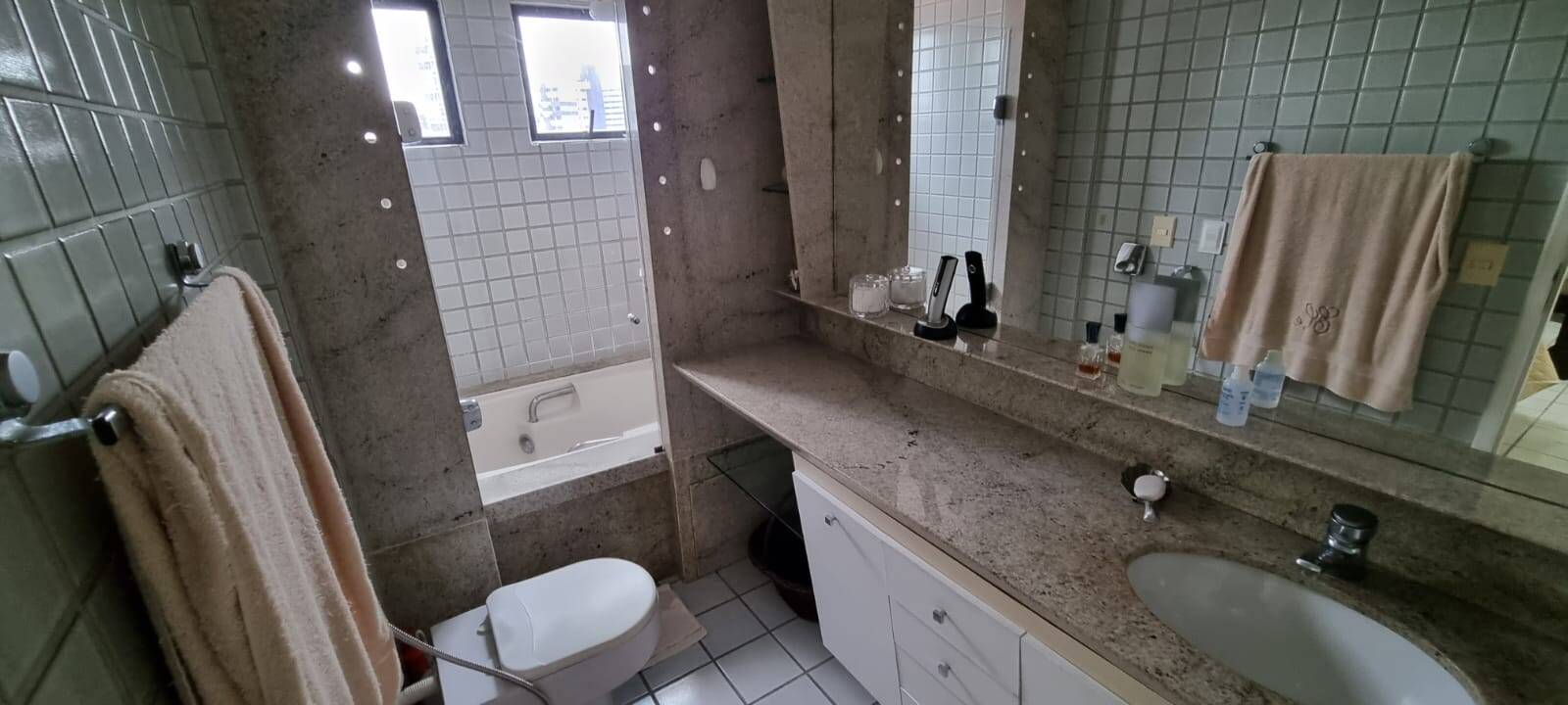 Apartamento à venda e aluguel com 4 quartos, 252m² - Foto 15