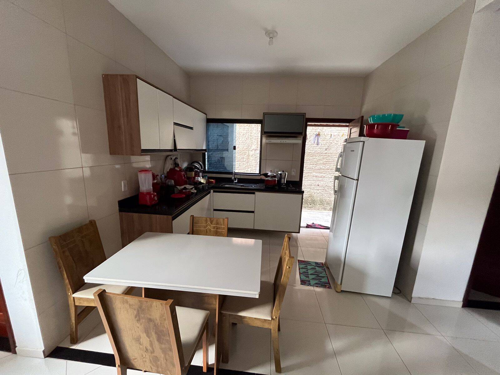 Casa à venda com 6 quartos, 200m² - Foto 9