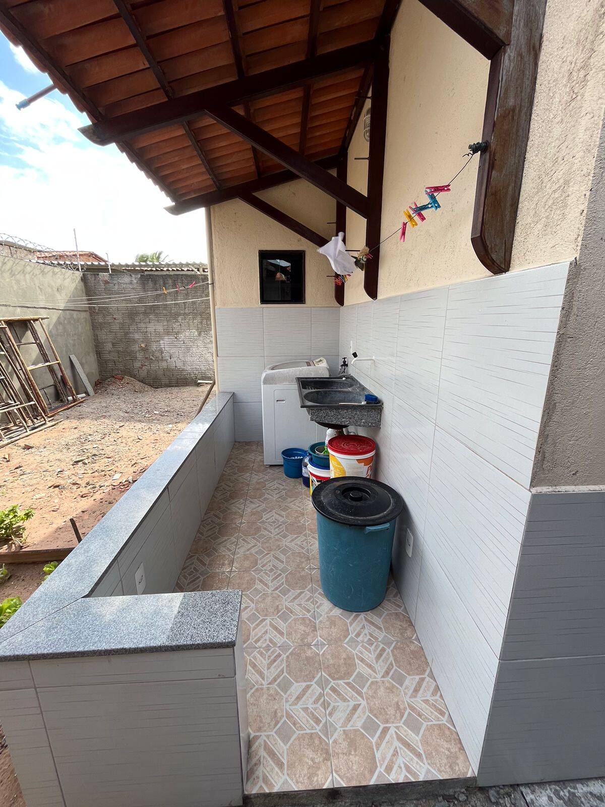 Casa à venda com 6 quartos, 200m² - Foto 8