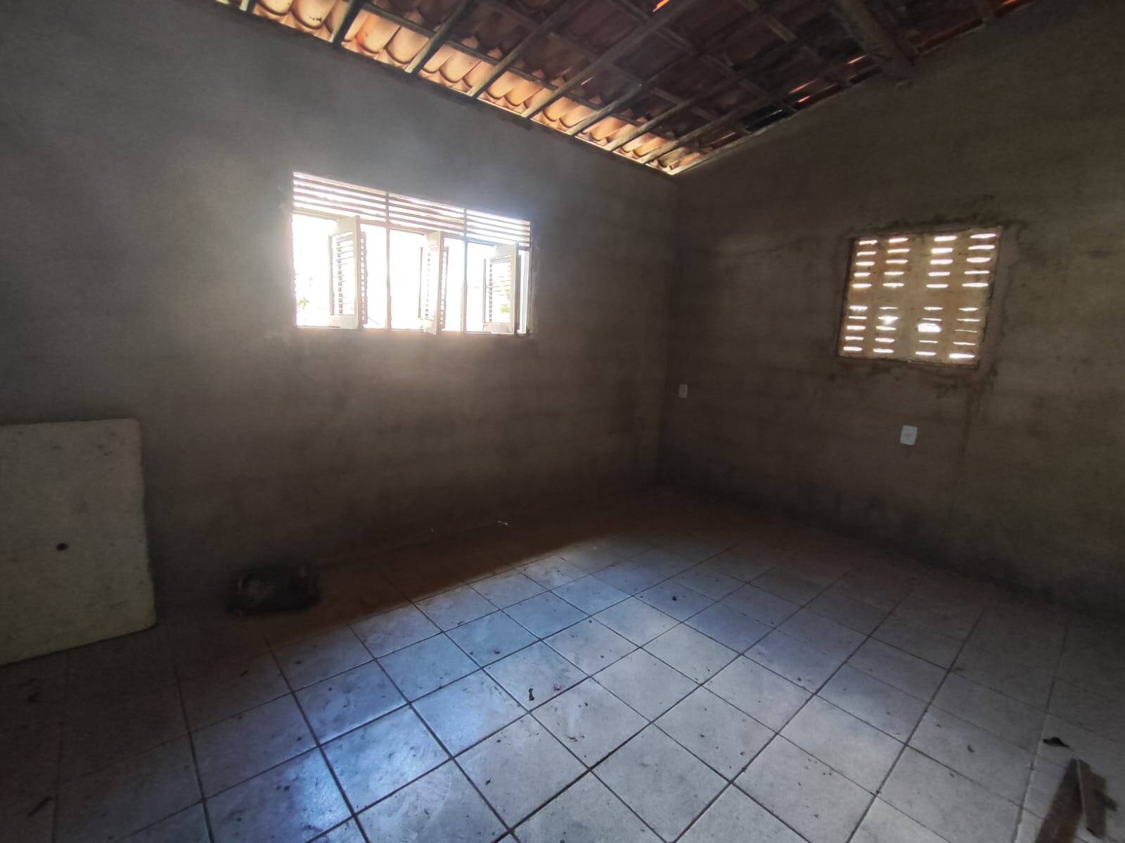 Casa à venda com 2 quartos, 200m² - Foto 3