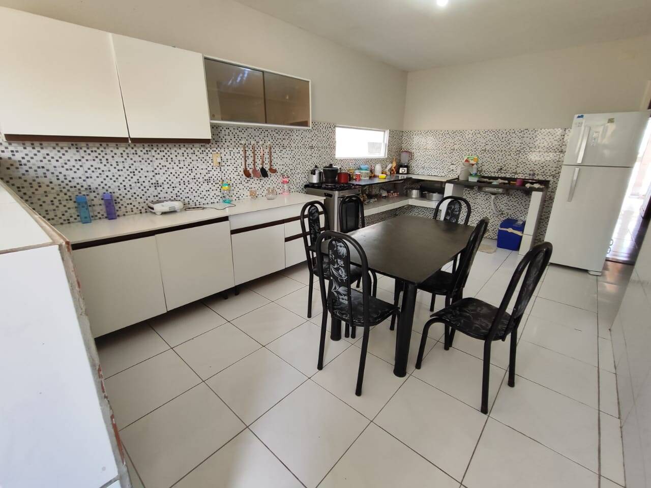 Casa à venda com 3 quartos, 200m² - Foto 2