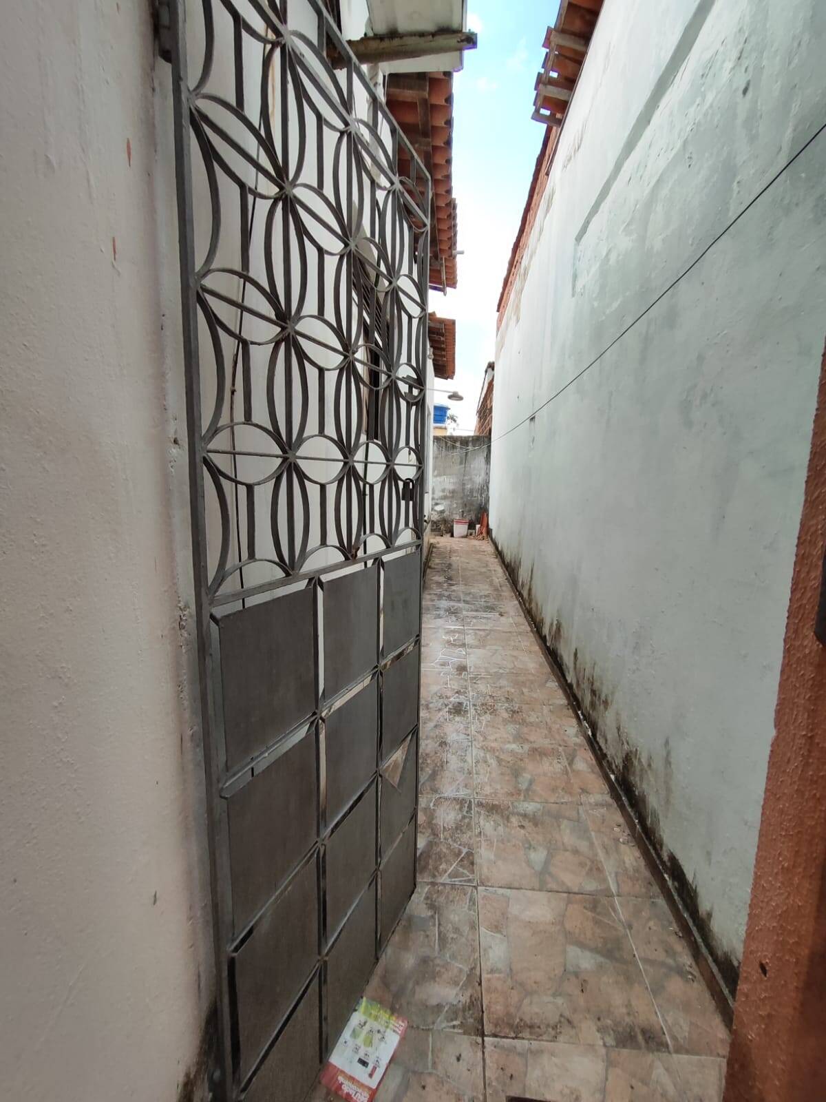 Casa à venda e aluguel com 2 quartos, 200m² - Foto 5