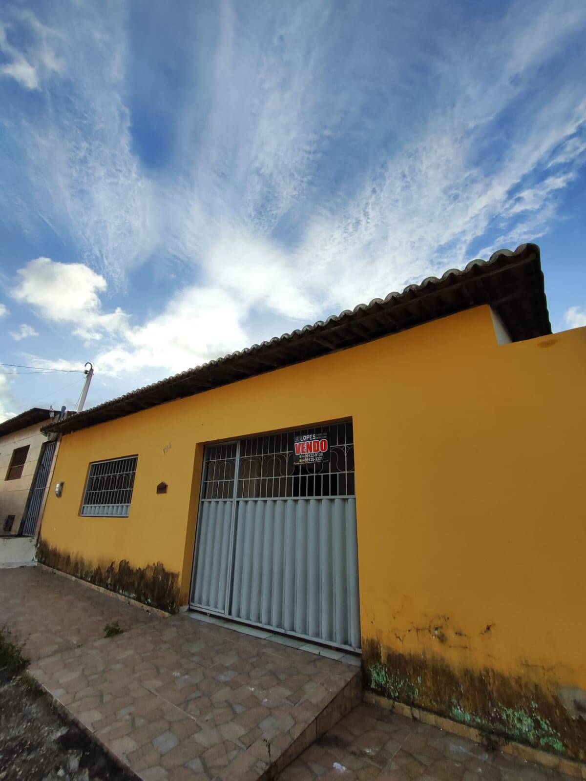 Casa à venda e aluguel com 2 quartos, 200m² - Foto 1