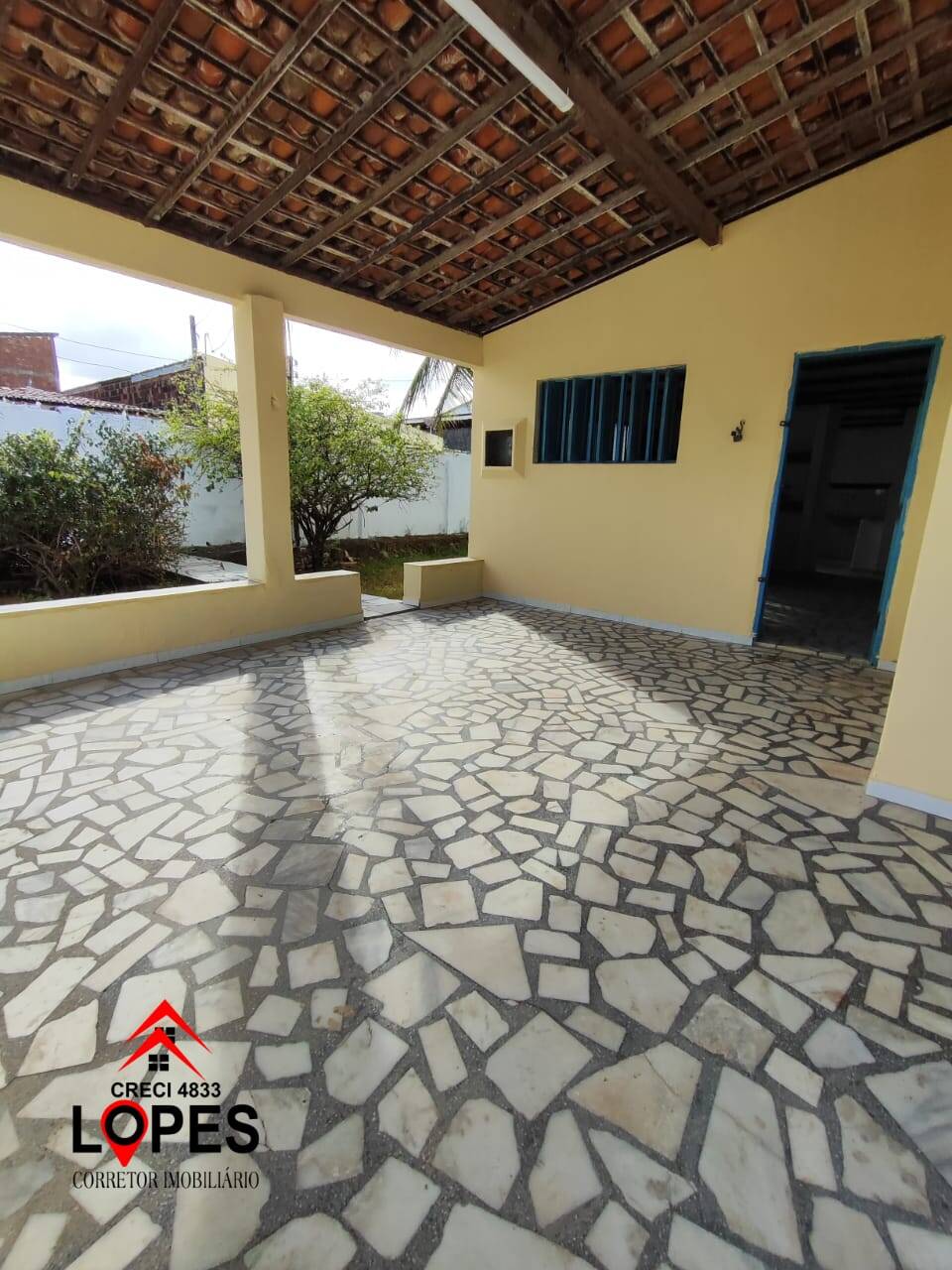 Casa à venda com 2 quartos, 600m² - Foto 2