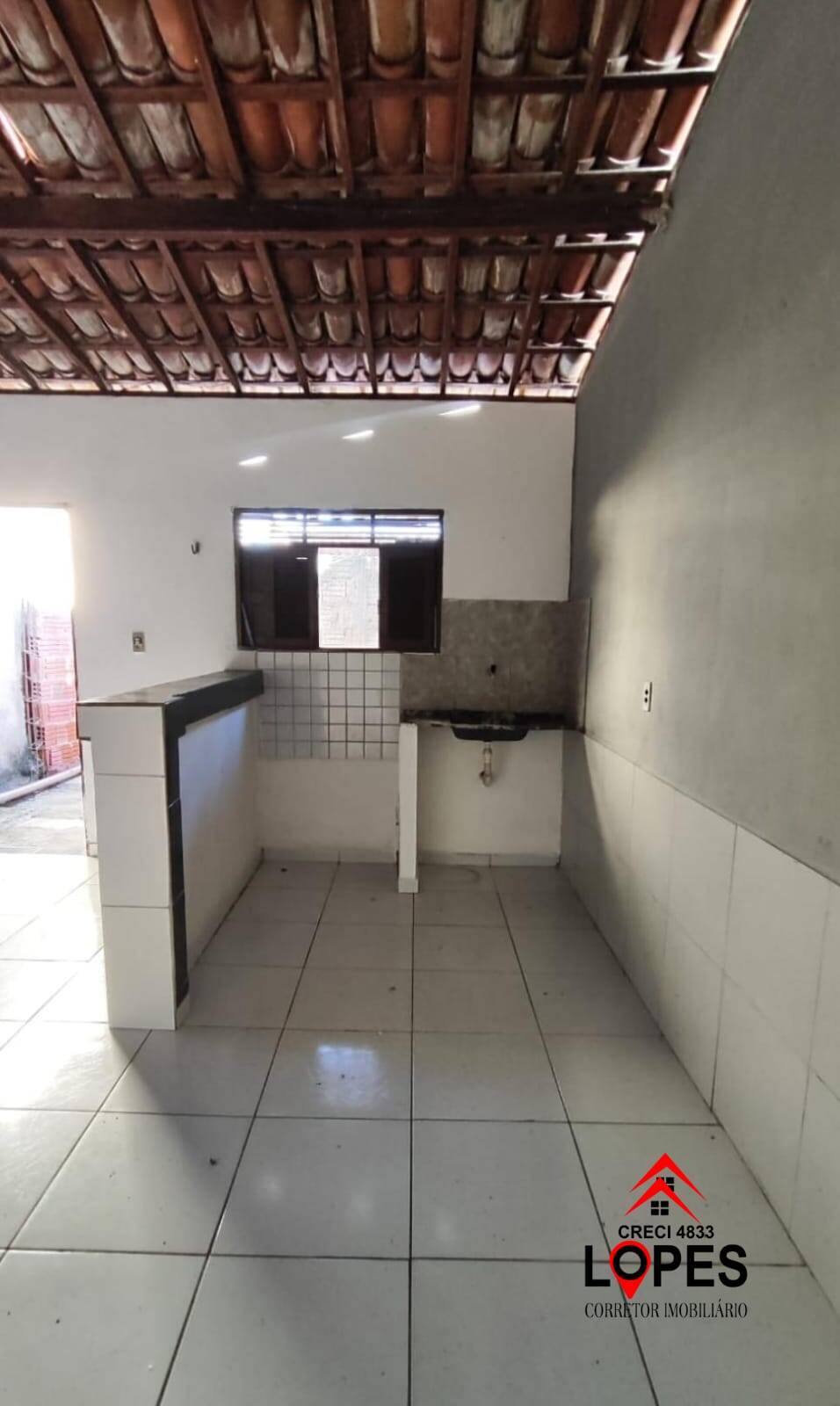 Casa à venda com 2 quartos, 40m² - Foto 2