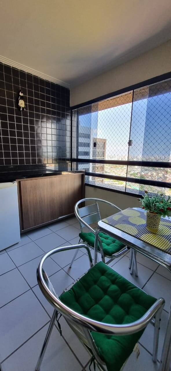 Apartamento à venda com 3 quartos, 98m² - Foto 1