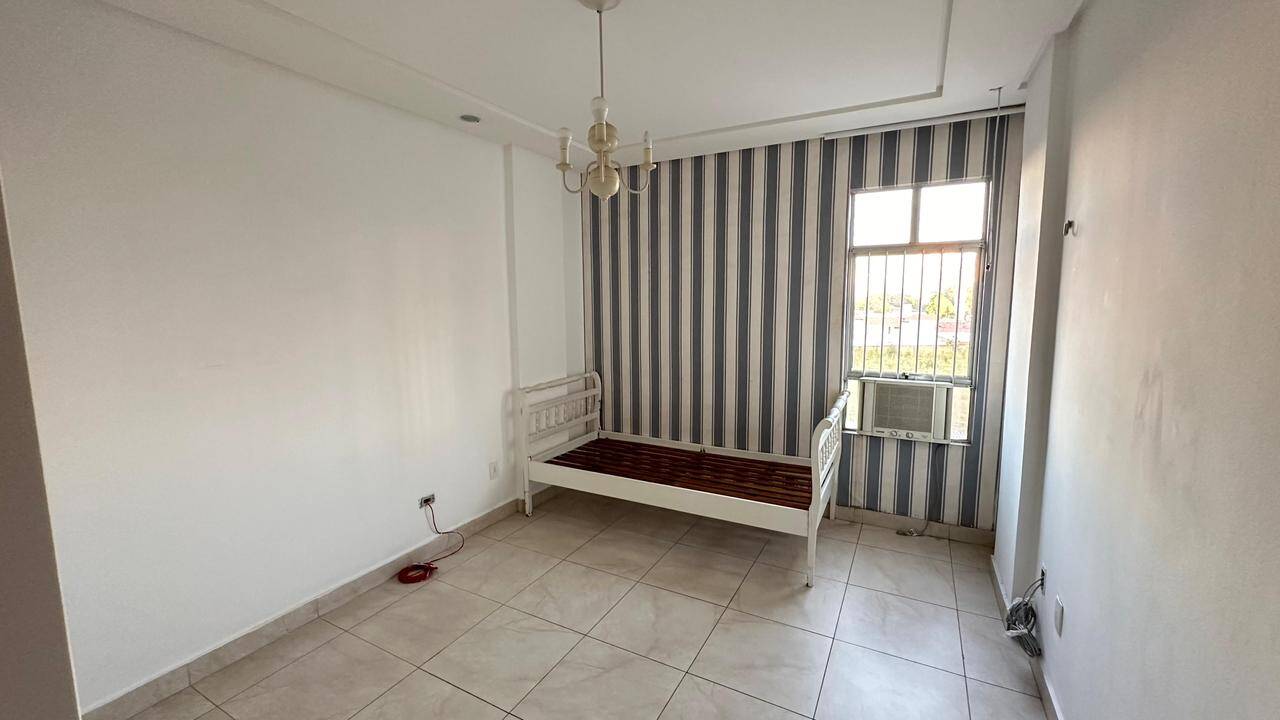 Apartamento à venda com 3 quartos, 168m² - Foto 3