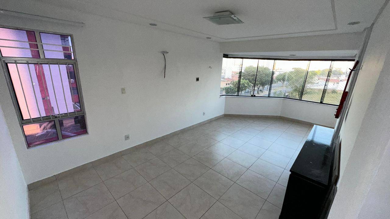 Apartamento à venda com 3 quartos, 168m² - Foto 5