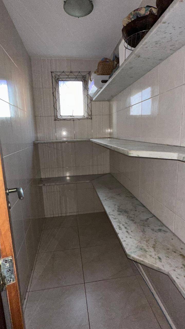 Apartamento à venda com 3 quartos, 168m² - Foto 11