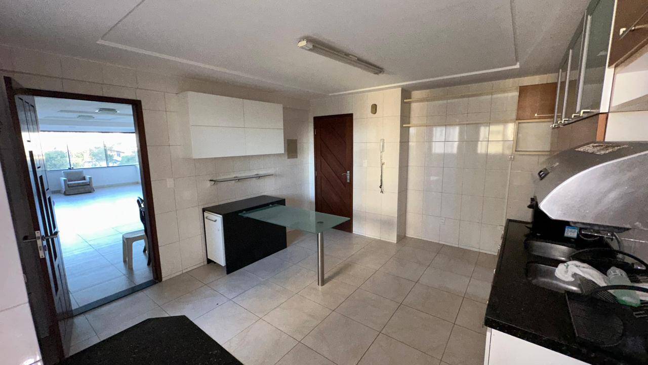 Apartamento à venda com 3 quartos, 168m² - Foto 10