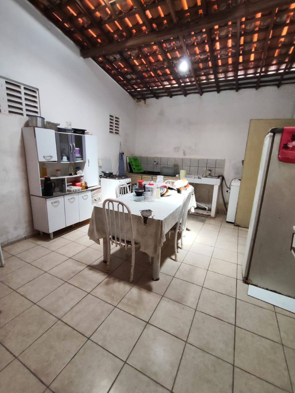 Casa à venda com 3 quartos, 98m² - Foto 3