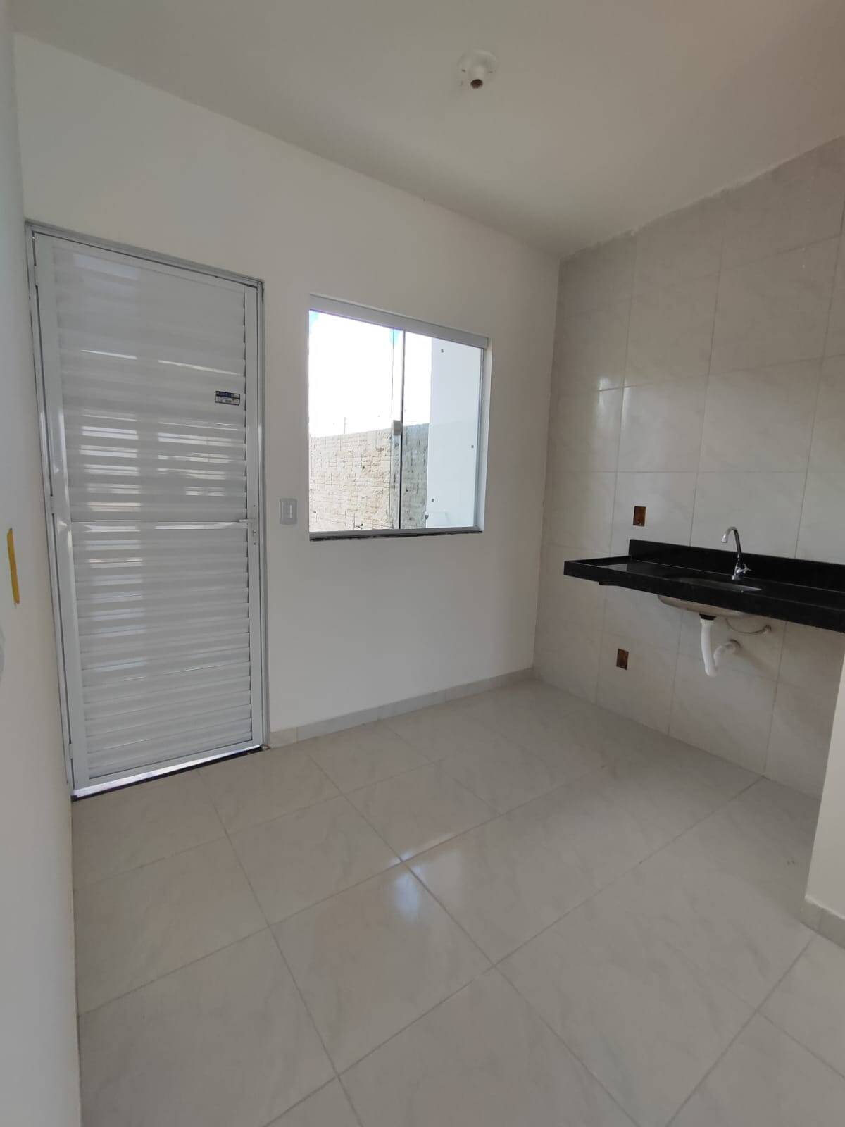 Casa à venda com 2 quartos, 49m² - Foto 6