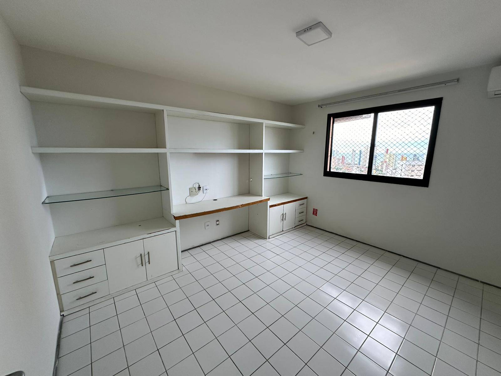 Apartamento para alugar com 3 quartos, 108m² - Foto 4