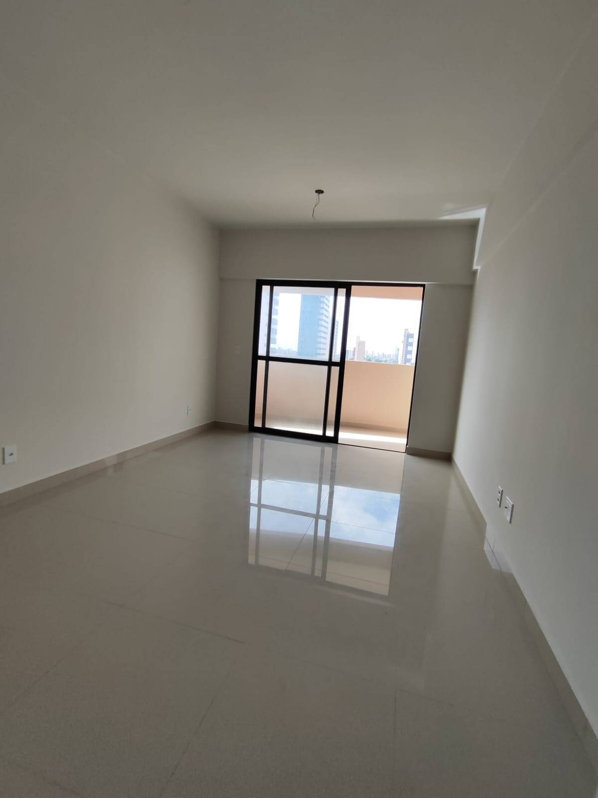 Apartamento à venda com 3 quartos, 75m² - Foto 7