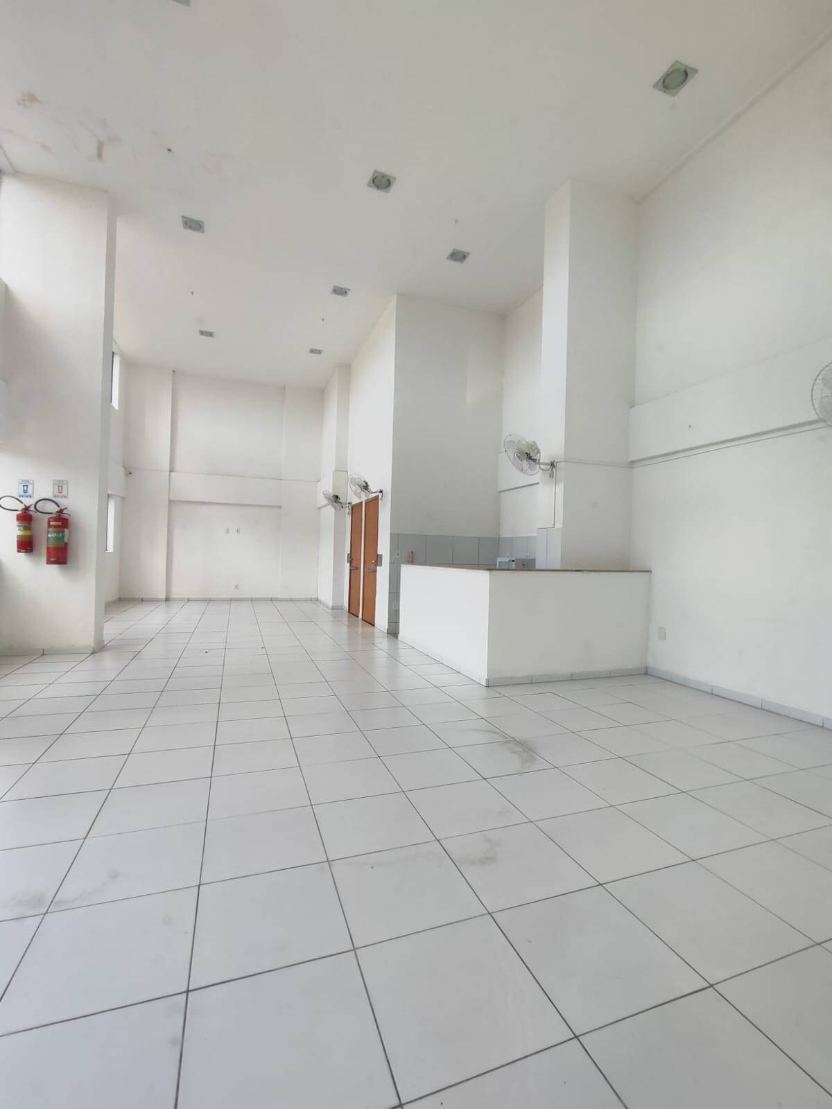 Apartamento à venda com 3 quartos, 83m² - Foto 8