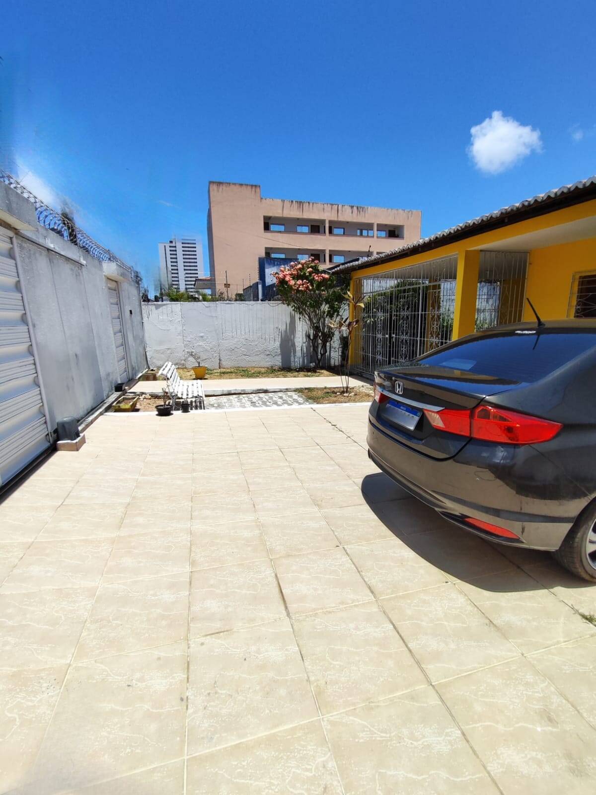 Casa à venda e aluguel com 4 quartos, 250m² - Foto 3