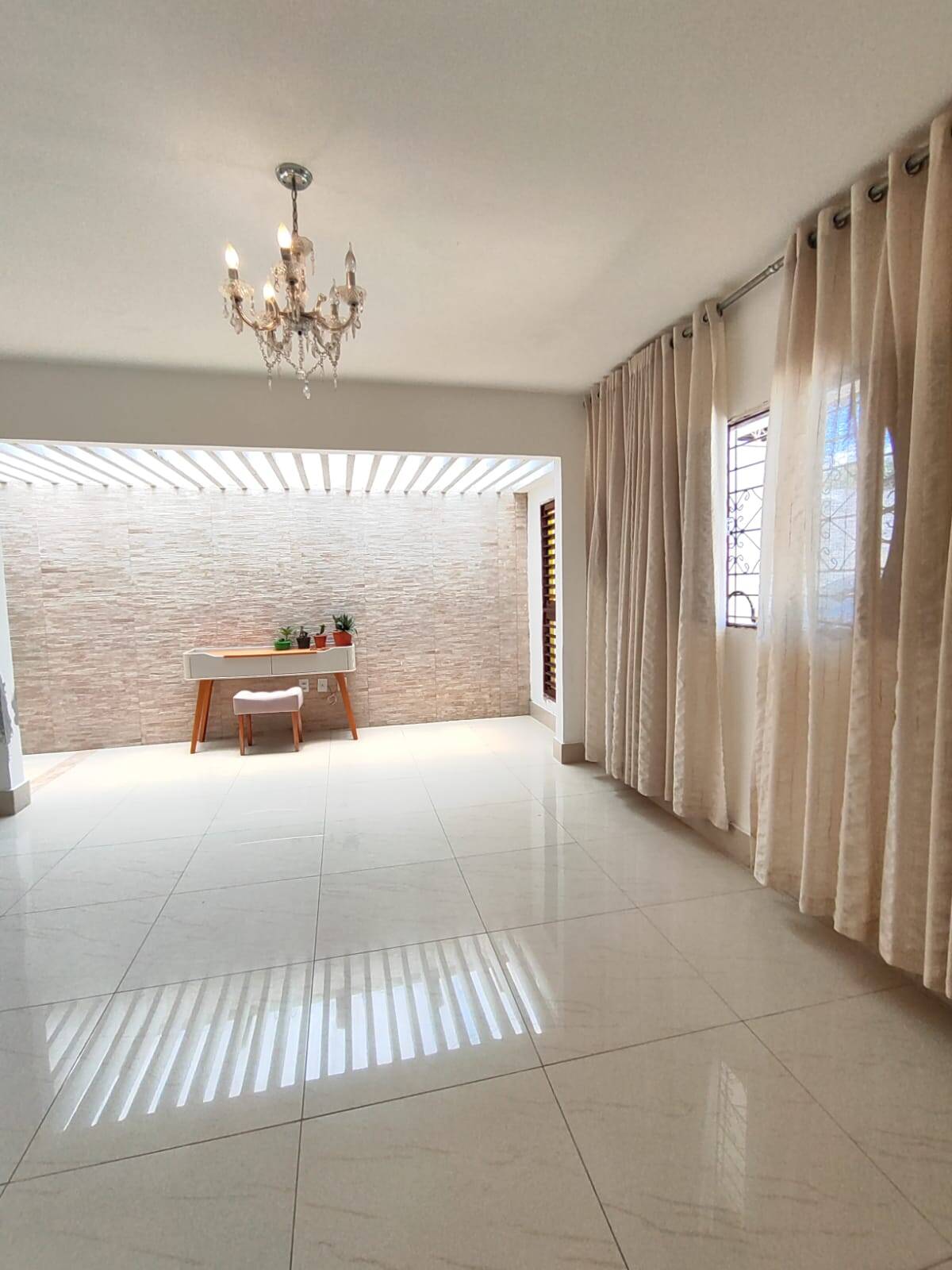 Casa à venda e aluguel com 4 quartos, 250m² - Foto 5