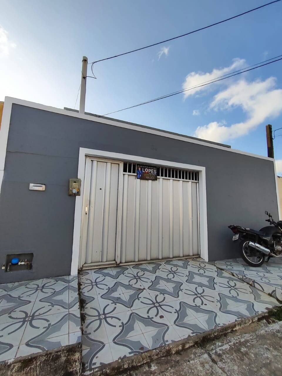 Casa à venda e aluguel com 3 quartos, 88m² - Foto 1