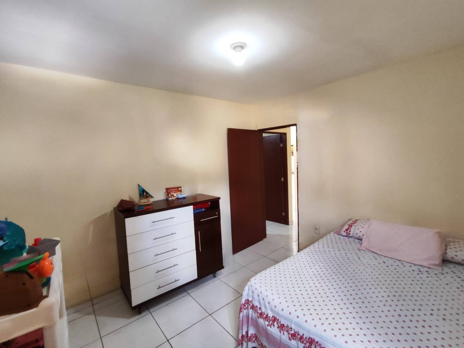 Casa para alugar com 3 quartos, 180m² - Foto 4