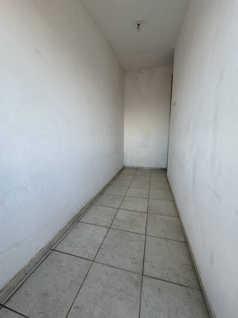 Casa à venda e aluguel com 4 quartos, 200m² - Foto 4