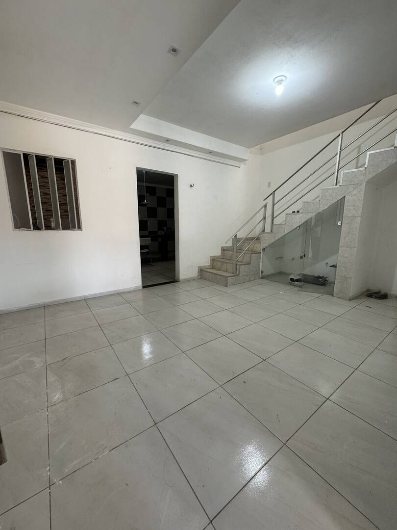 Casa à venda e aluguel com 4 quartos, 200m² - Foto 7