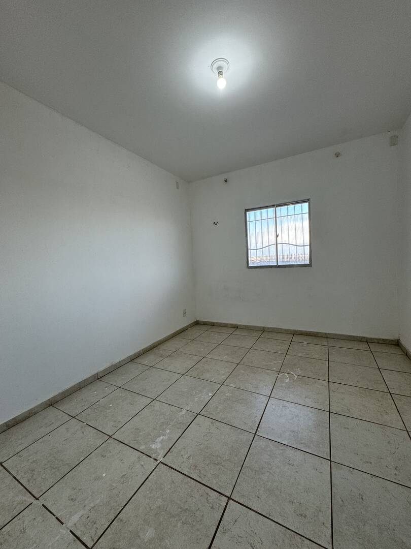 Casa à venda e aluguel com 4 quartos, 200m² - Foto 11