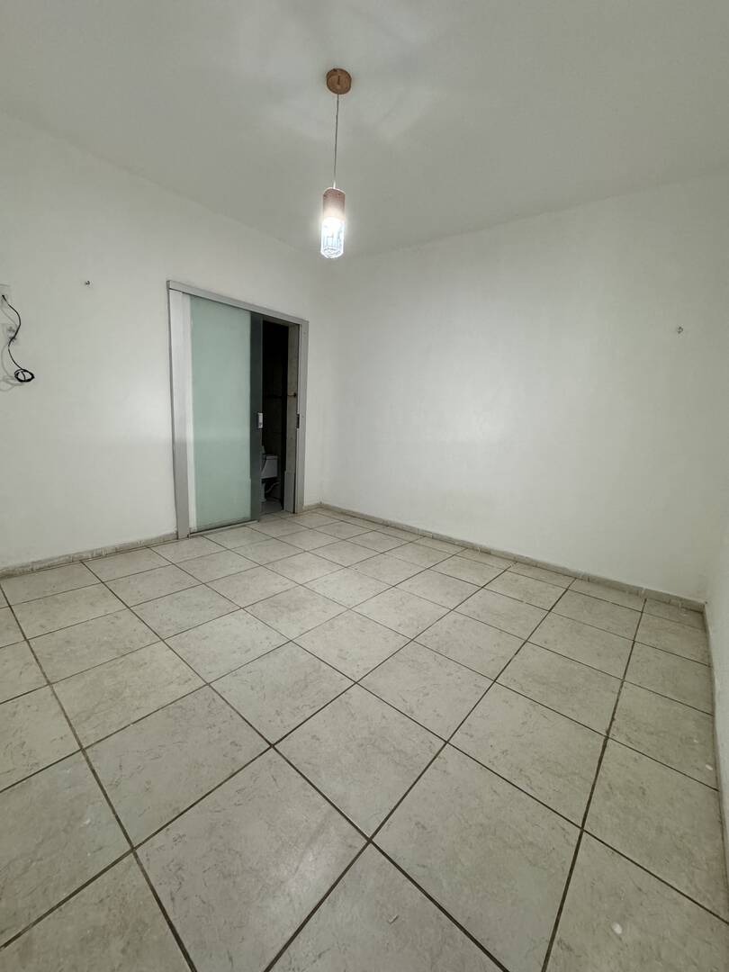 Casa à venda e aluguel com 4 quartos, 200m² - Foto 12