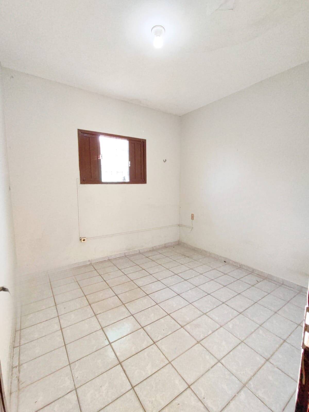 Casa para alugar com 3 quartos, 120m² - Foto 4