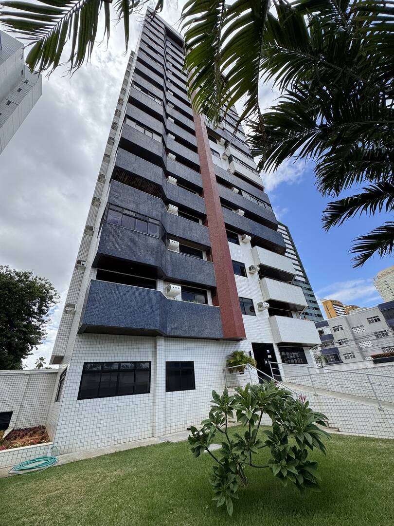 Apartamento à venda com 4 quartos, 180m² - Foto 1