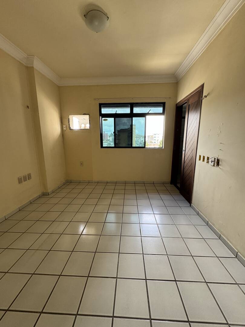 Apartamento à venda com 4 quartos, 180m² - Foto 4