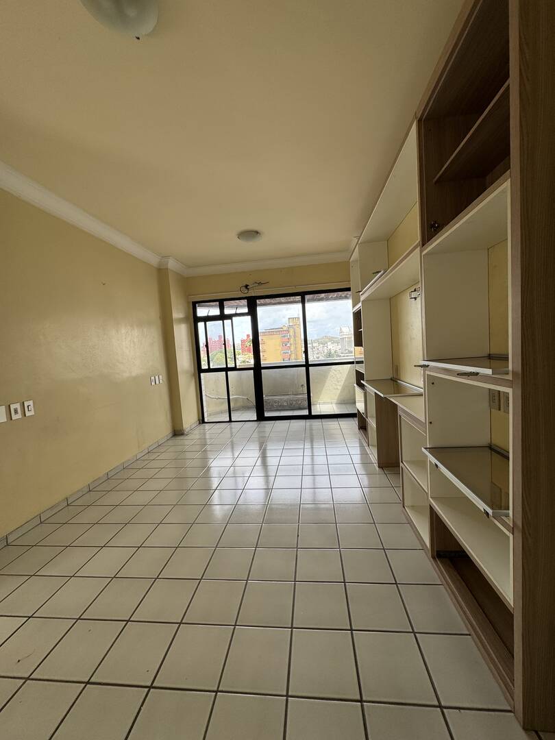 Apartamento à venda com 4 quartos, 180m² - Foto 6