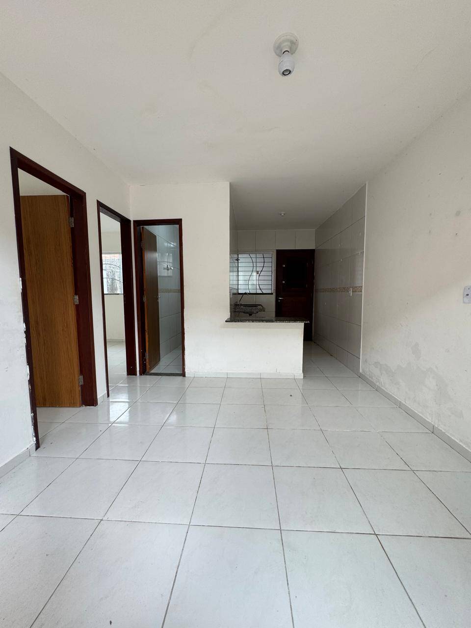 Casa à venda com 2 quartos, 55m² - Foto 4