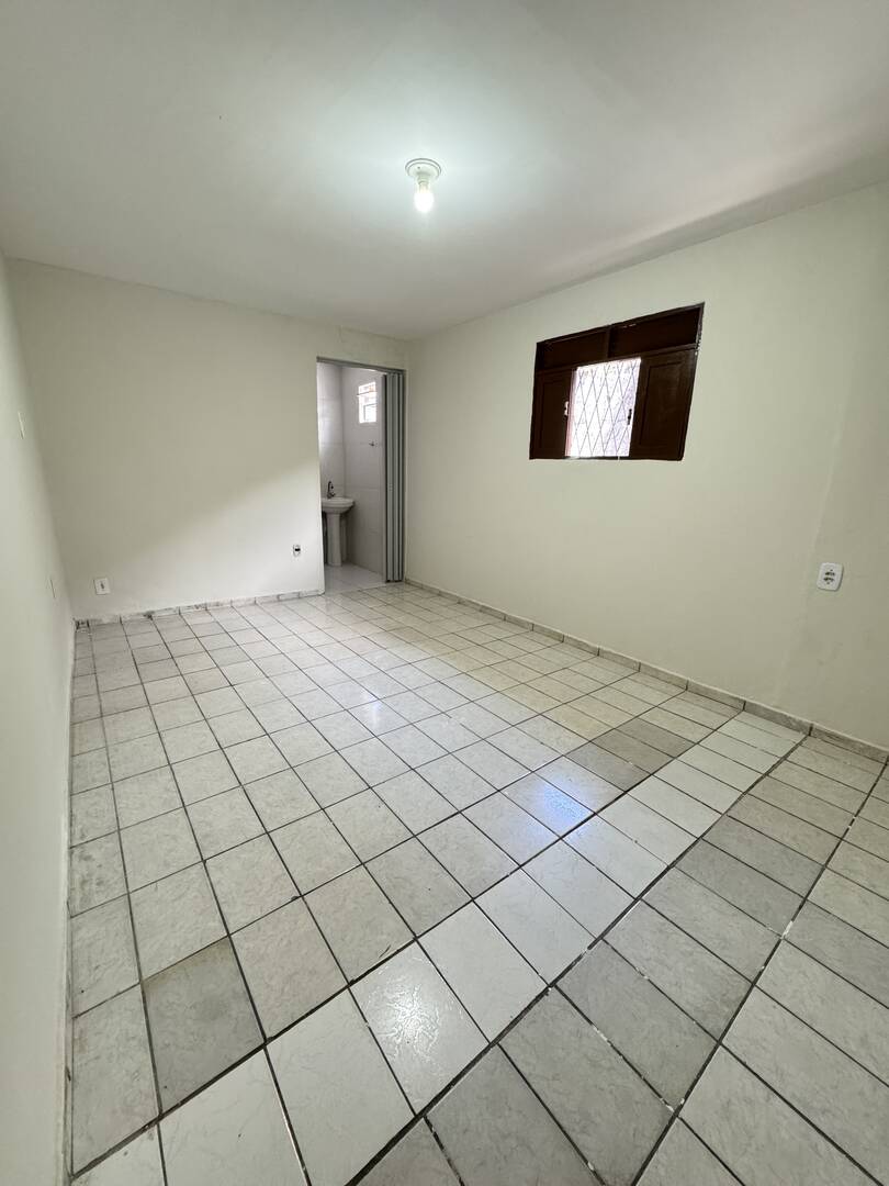 Casa à venda com 3 quartos, 300m² - Foto 3