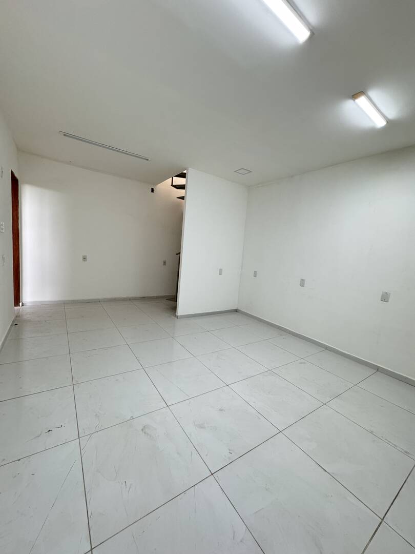 Casa à venda com 3 quartos, 300m² - Foto 6