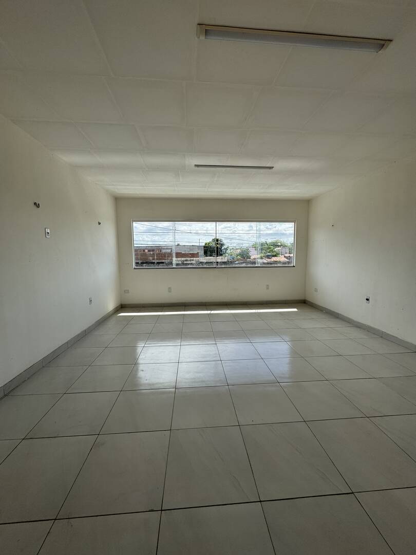 Casa à venda com 3 quartos, 300m² - Foto 11