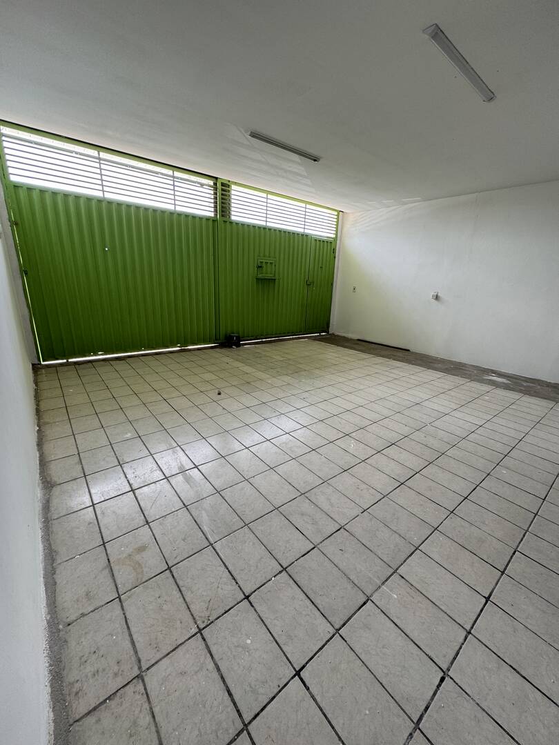 Casa à venda com 3 quartos, 300m² - Foto 14